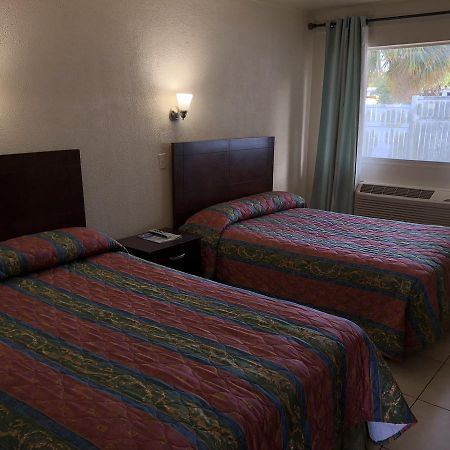 Sunset Inn- Fort Pierce, Fl المظهر الخارجي الصورة
