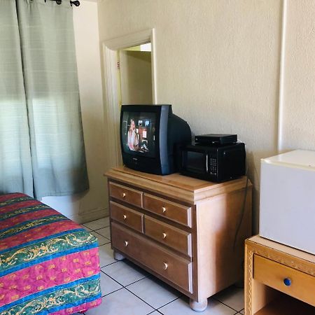 Sunset Inn- Fort Pierce, Fl المظهر الخارجي الصورة