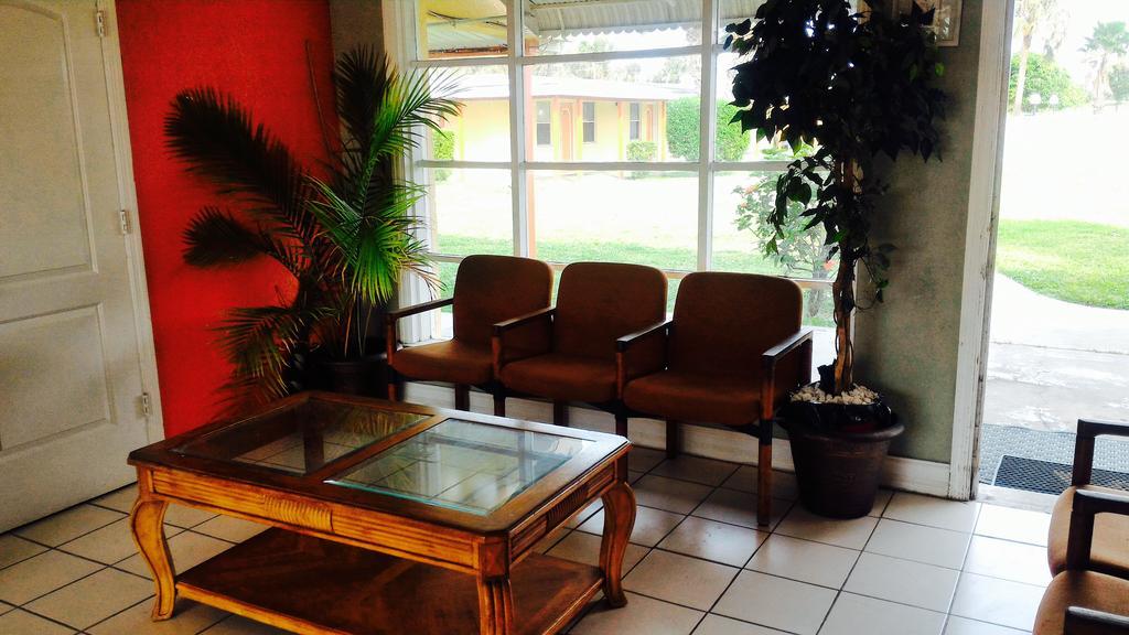 Sunset Inn- Fort Pierce, Fl المظهر الخارجي الصورة